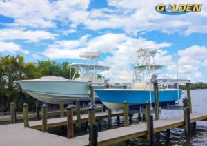 How a boat lift can help you keep up with your boat's maintenance